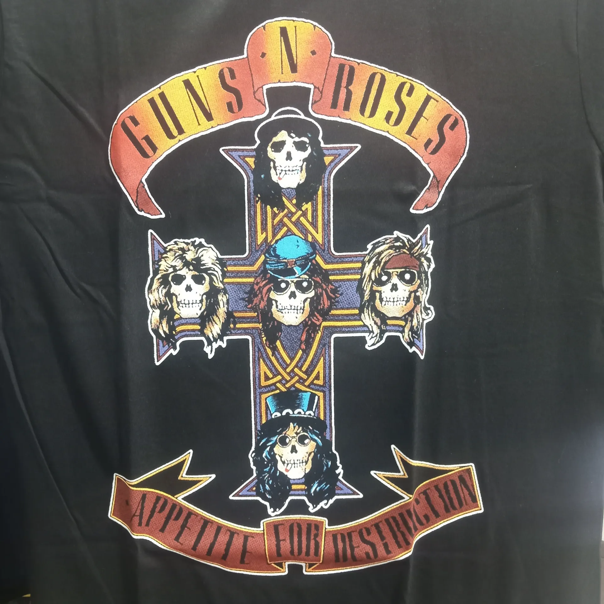 [009 003 S] Guns N Roses : Cruz de Calaveras Polera (S)