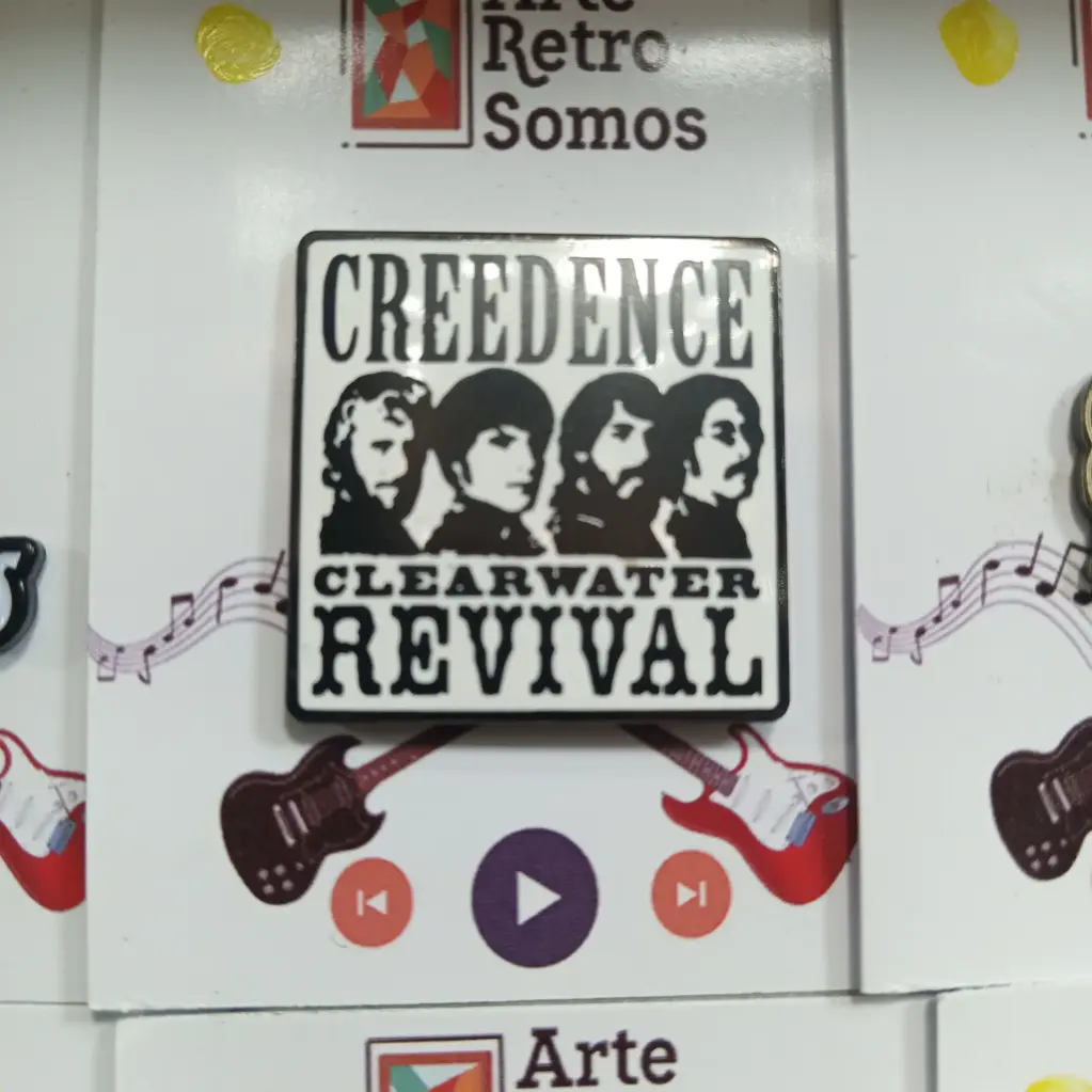 [0007] Creedence : Banda en Cuadrado Pin