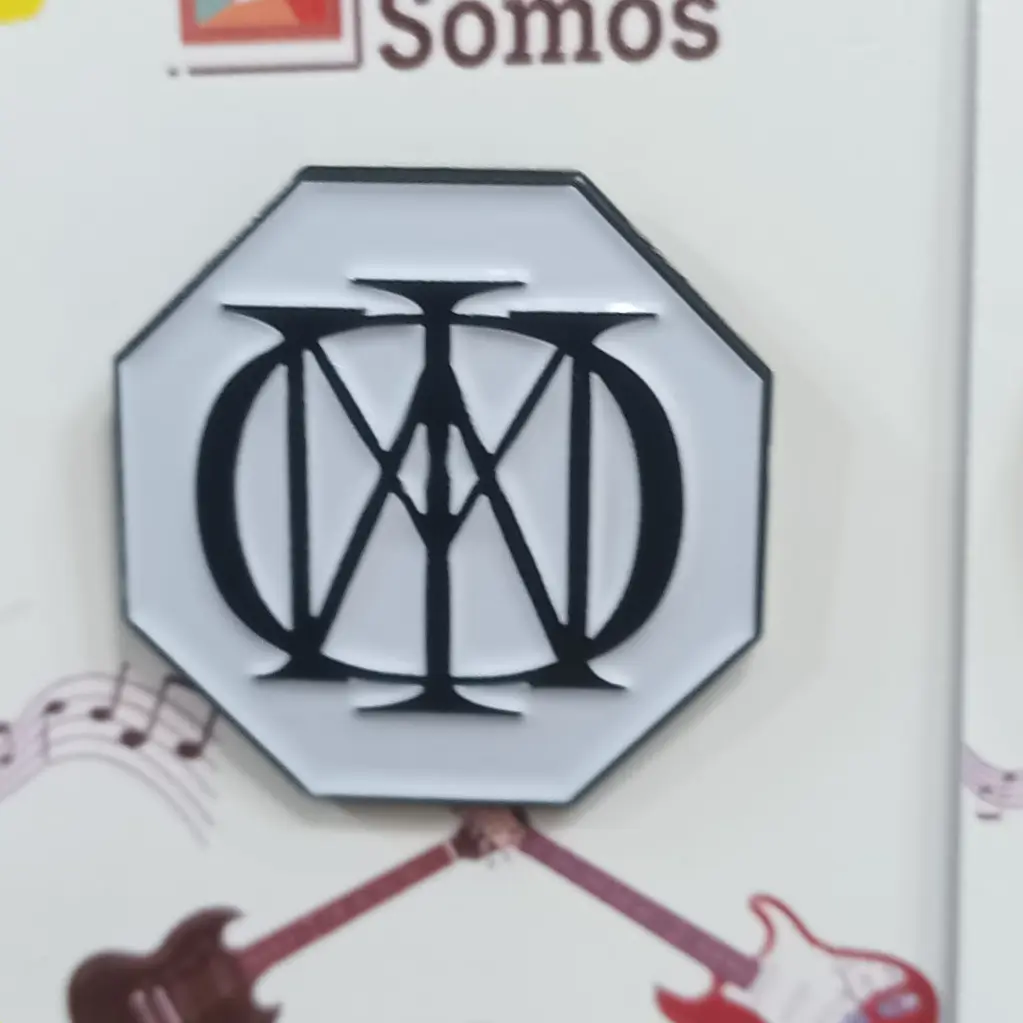 [0014] Dream Theater : Logo Pin