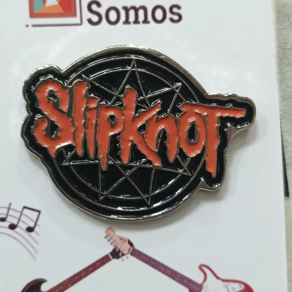 [0019] Slipknot : Logo en Estrella Redondo Pin